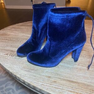 Worn Once - Stuart Weitzman Velvet Blue Booties sz 5.5